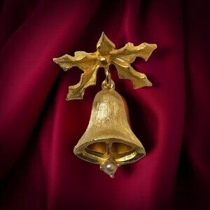 Vintage Dodds Textured Goldtone and Faux Pearl Christmas Bell Brooch / Pin,
